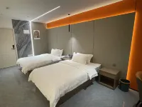 HONGJINGMINSUJIUDIAN Hotels in Wuchuan