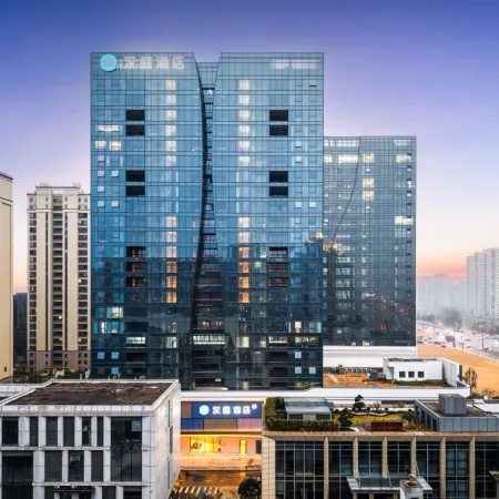 HanTing Hotel (Wenzhou Cangnan Lingxi)