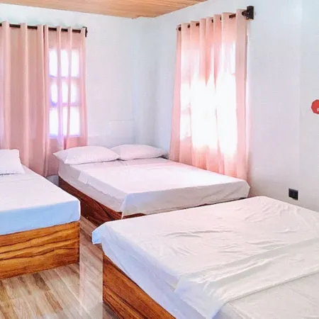 RedDoorz @ Ola Vida Casa Rental Ilocos Sur