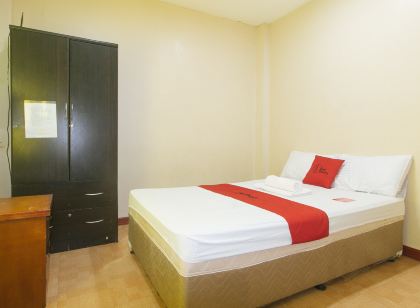 紅多茲飯店-近塔裡薩伊區醫院