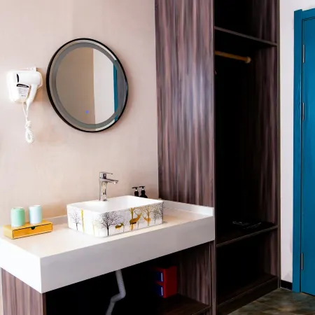 Urban Garden Hotel (Jinxiang Suandu Shopping Plaza Jincheng Road)