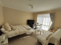 Private 2-Bedroom Suite with Full Amenities & Private Entry