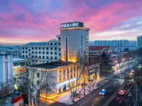 Rongcheng Celebrity Hotel (Rongcheng High Speed Rail Station Shop) Hotels in Rongcheng