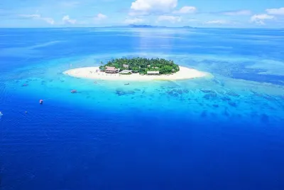 Beachcomber Island Resort Hotels near Tokoriki Diving