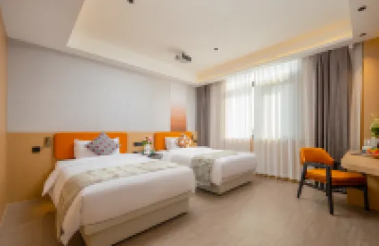 湖州悅享智能影院酒店（南潯菱湖店）