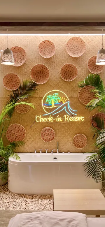 108 ห้องดีลักซ์ 2 ท่าน พร้อมมอเตอร์ไซค์