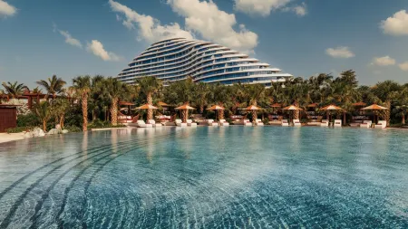 Jumeirah Marsa Al Arab Dubai Отели рядом с достопримечательностью «The View Palm Jumeirah»