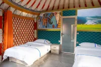 Saibei Homestay (Huiteng Xile Grassland Meet Aobao Store)