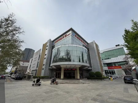 Handan Iron and Steel Hotel (Handan Railway Station Branch) Отели рядом с достопримечательностью «Xuebu Bridge»