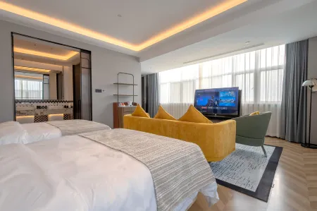 Yining NingBai Hotel Отели в г. Иньинг