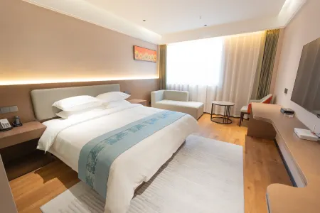 Sunflower Health - care Hotel Отели рядом с достопримечательностью «Peng Lai Xian Dong»