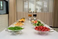Huajing International Hotel (Huayin Huashan Mountain Scenic Area Yuquan Courtyard Branch) - พร้อมอาหารเช้า