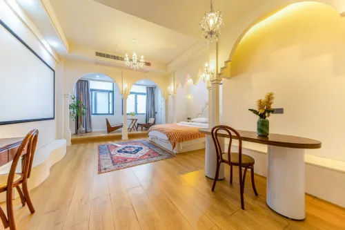Miyue Aishang Apartment (University Town Mengle Square Branch)