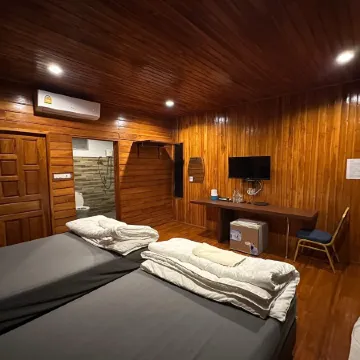 Phra Chan Khiang Dao Resort