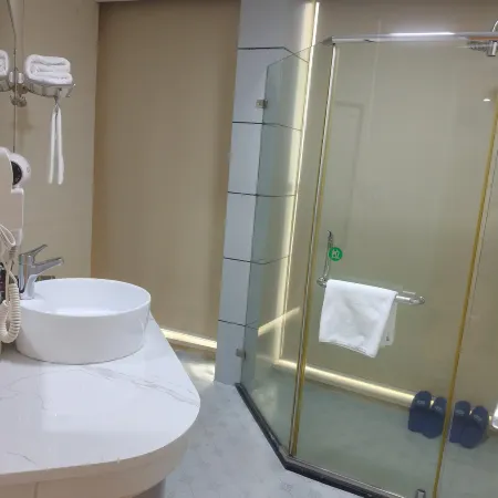 Jingmao Hotel