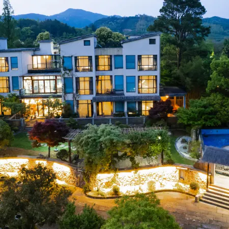 Mogan Mountain · Suzhou Style Garden Hostel