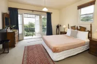 Leura House