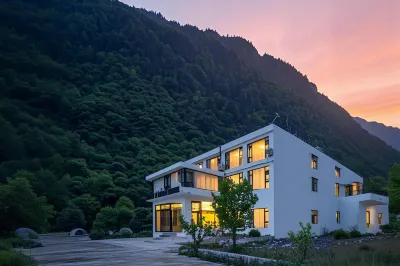 VALATOMS Fanlatu Hotel (Bipenggou Scenic Area Branch 2) Các khách sạn ở Huyện Lý