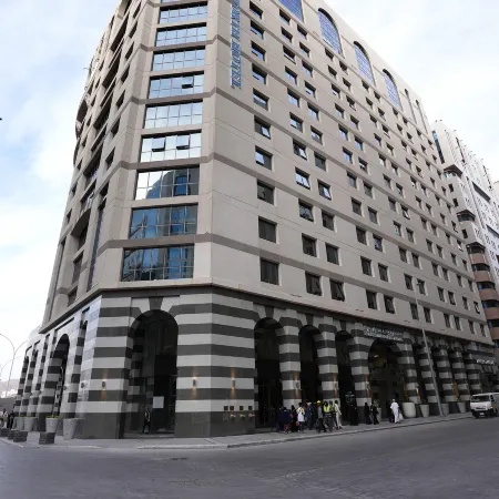 Peninsula Worth Hotel