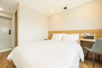 Hotel Moon
