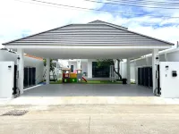 The White House Pool Villa Pattaya Hotels in Nong Prue