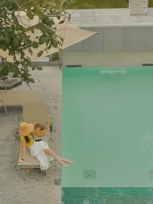 WanderHotel Holiday Home