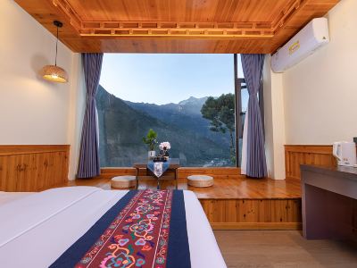 Danba XI ZANG Cloud Valley Mountain House (Zhonglu XI ZANG Village)