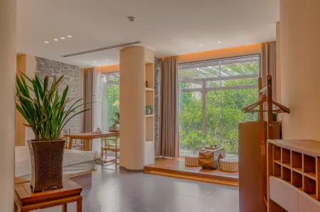 Zunyang Hidden House Garden Homestay (Suning Plaza Branch) Отели рядом со станцией Chuzhou North Railway Station