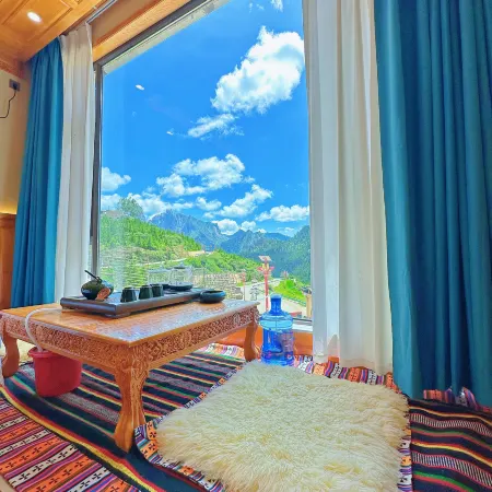 Sunny Mountain Stream Retreat (Zagana Scenic Area Store)