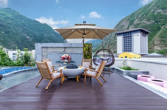 雲山•別院YUN SHAN HOSP ITAL民宿（九寨溝店）