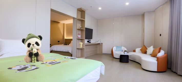 Zilan Hotel (Century Square First People's Hospital) Aksu otelleri