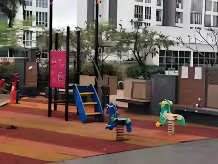 Meridin Bayvue Отели рядом с достопримечательностью «Mosque Tanjung Puteri Resort»