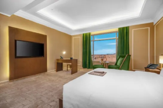 Sukani Royal Hotel, Hail