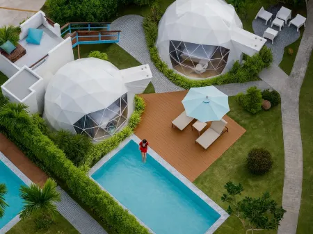 Le Resort and Villas Отели рядом с достопримечательностью «Остров Ко Лон»