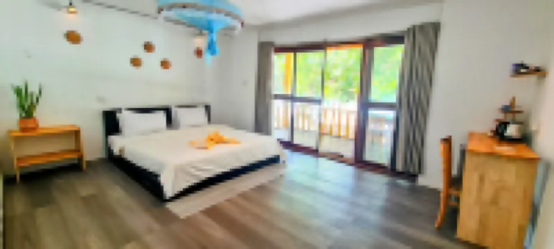 Koh Rong Beach Hostel and Bungalows