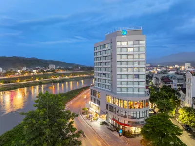 Tru by Hilton Lao Cai City Riverside Hotels in 