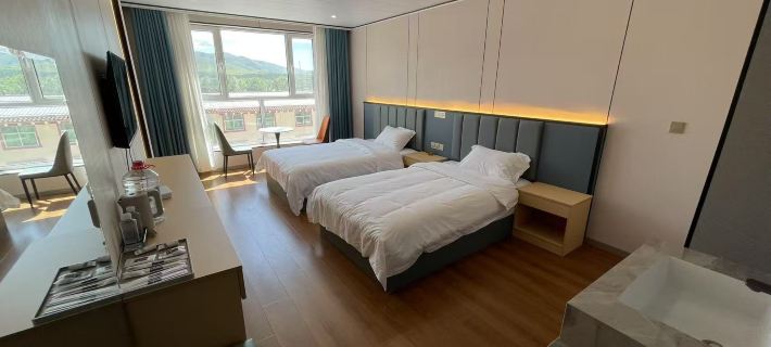 Luqu Licheng Hotel (Yueya Lake Park) Hotels in Luqu