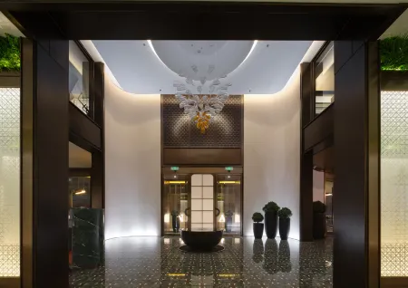 Shenyang North East Asia Hotel Отели рядом с достопримечательностью «Northeastern University»