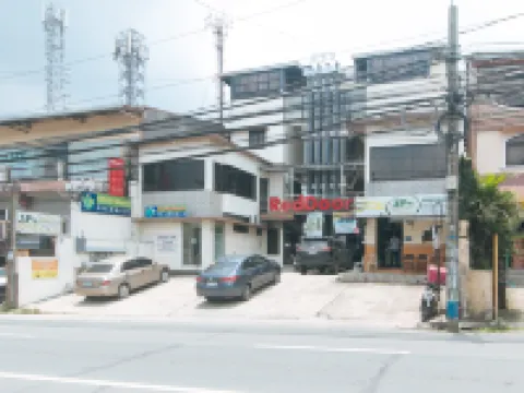 RedDoorz @ RJs Bldg near Lyceum Gen Trias Cavite Cion Suites Hotels in General Trias