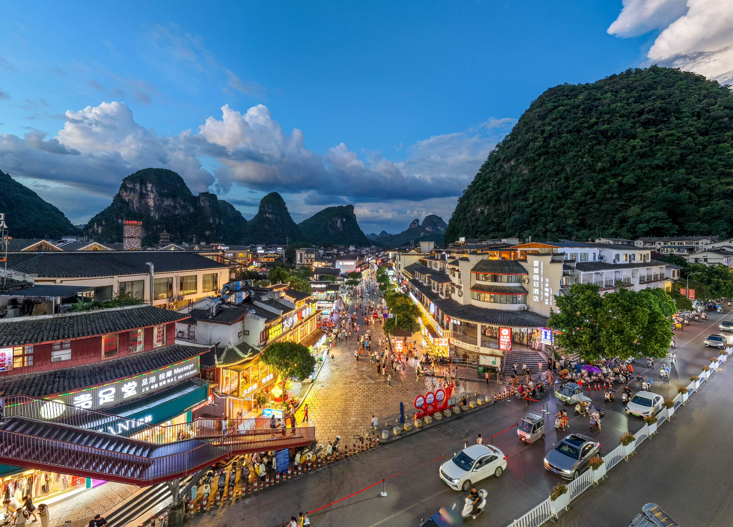 The CONGQIANMAN Hotel, West Street Li River Branch Yangshuo İlçesi otelleri