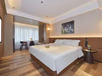 MEHOOD LESTIE Hotel (Beihai Yintan Avenue Qiaogang Fengqing Street) Hotels near Qiaogang Fengqing Street