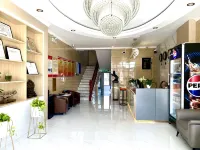 Baishun Holiday Hotel - parking
