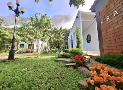 วีรพัชนารา