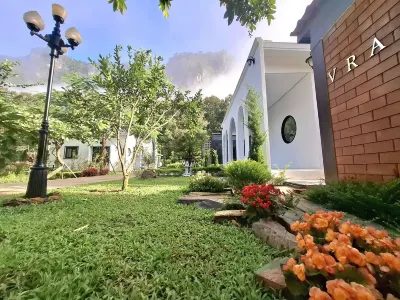 Vrapat Hotels in Ping Khong