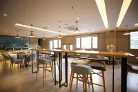 Homeinn Hotel (Dandong Fengcheng Fenghuangshan Fenghua Street) - breakfast