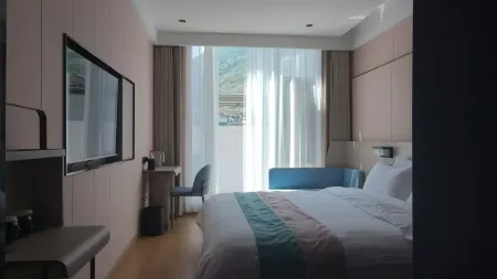 雲上四季民宿（大理州雲龍諾鄧鎮店） Отели в г. Юньлун