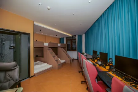 Beehive eSports Hotel (Dingyuan Ancient City Branch)
