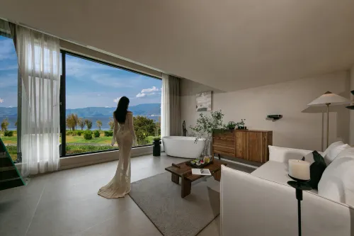 On the side of the sea, designer sea view resort hotel (Dali Erhai flagship store) - parkir