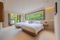 Hongcun Village Tachuan in the Wild · Hot Spring Resort