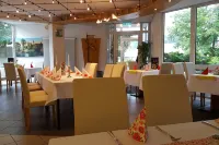 ACHAT Hotel Suhl - breakfast